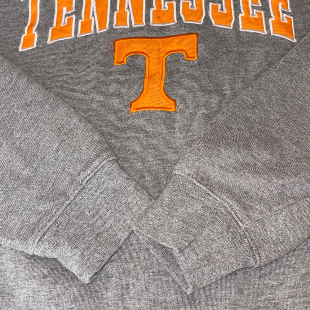 University of Tennessee Sweatshirt - Picture 4 of 7